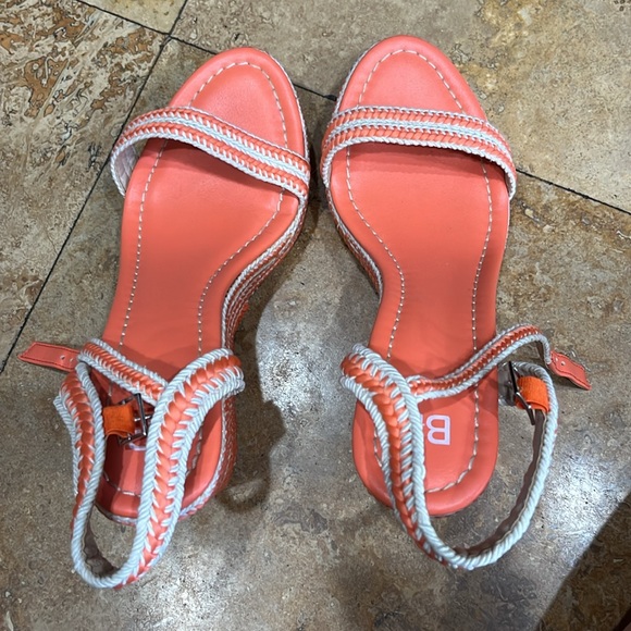 BP coral and tan wedges size 8 - Picture 3 of 5